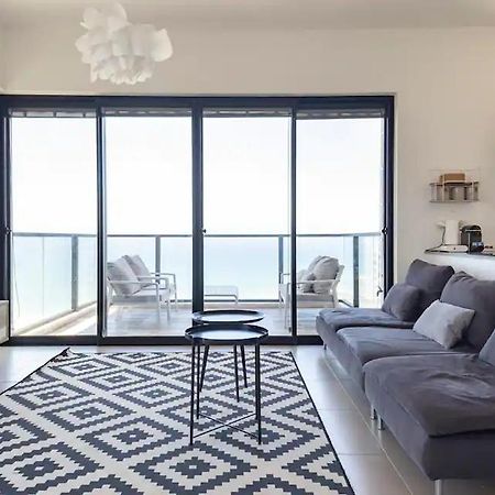 Oַ&O Group- Luxury Apt Tower Best Sea View Бат-Ям Екстер'єр фото