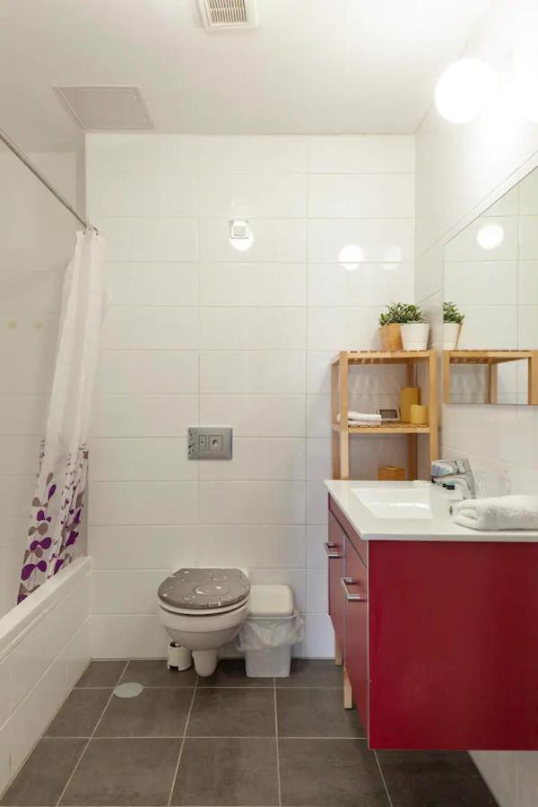 Oַ&O Group- Luxury Apt Tower Best Sea View Бат-Ям Екстер'єр фото