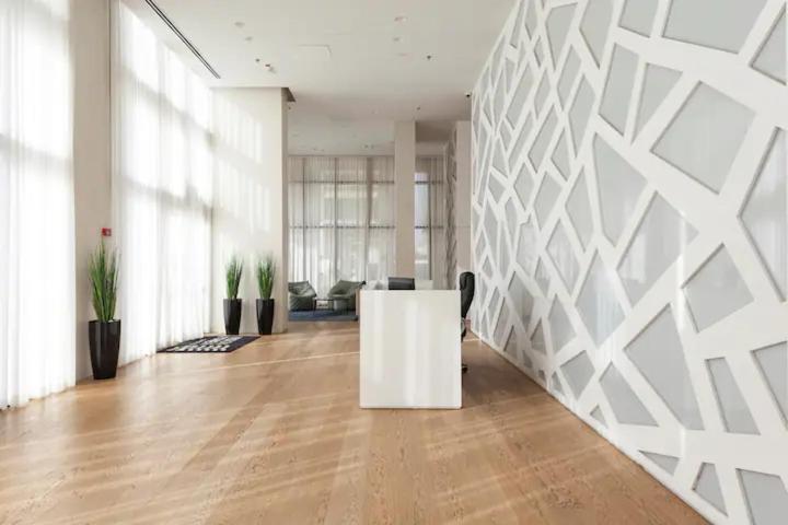 Oַ&O Group- Luxury Apt Tower Best Sea View Бат-Ям Екстер'єр фото